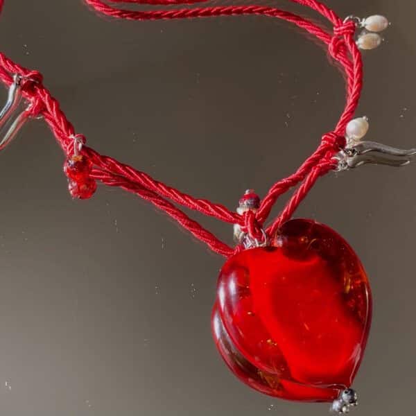 collana artigianale con cuore in vetro di murano rosso