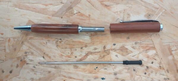Penna a sfera in legno di Rosa - immagine 3