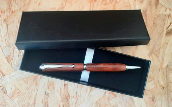 Penna a sfera in legno di Rosa - immagine 2